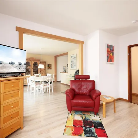 Huus Stokendoerp Fuer 2 Hunde *