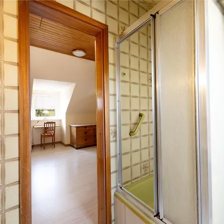 Huus Stokendoerp Fuer 2 Hunde